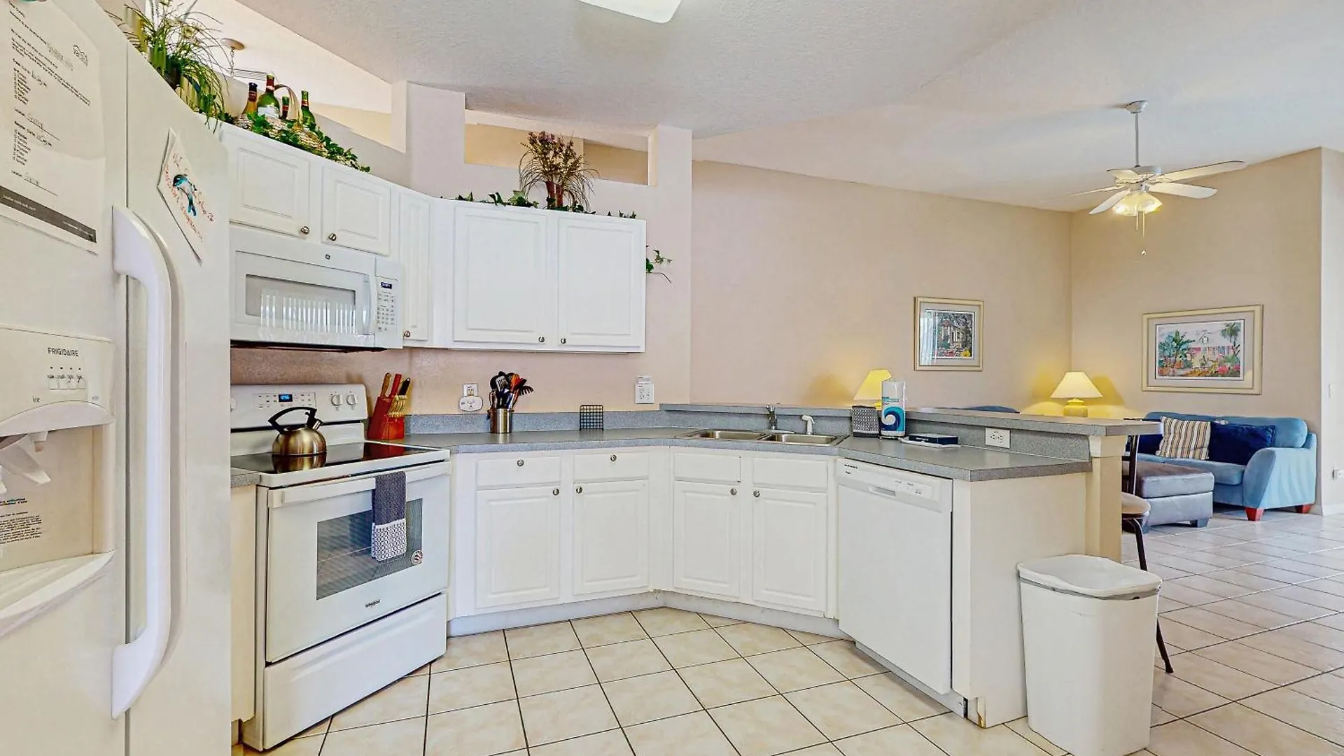 Windstar Villa Davenport 0*,  United States